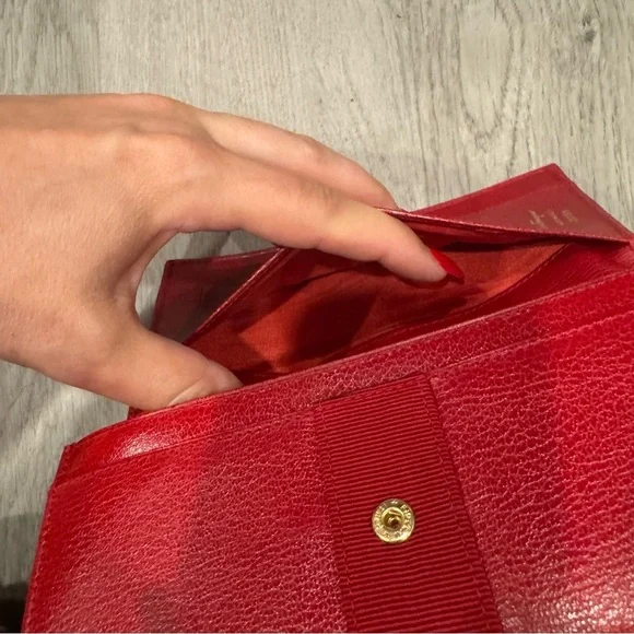 Salvatore Ferragamo Women's Vara Long Bifold Wallet, Red And Gold Authentic EUC - Picture 4 of 12